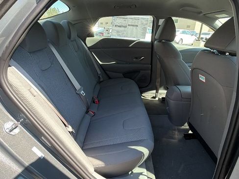 New 2026 Hyundai Elantra SE FWD image 16