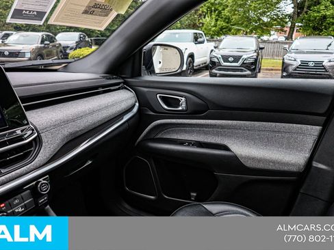 Used 2025 Jeep Compass Latitude AWD/4WD image 38