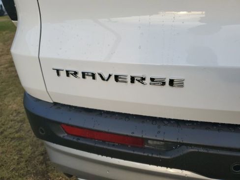 New 2026 Chevrolet Traverse LT w/ Sun and Wheel Package image 7