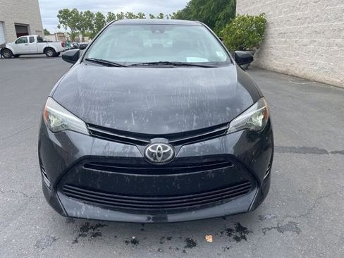 Used 2019 Toyota Corolla LE image 2