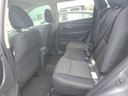 Used 2018 Nissan Rogue SV w/ Premium Package image 30