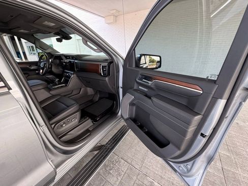 Used 2025 GMC Sierra 1500 Denali w/ Denali Reserve Package AWD/4WD image 16