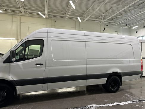 New 2025 Mercedes-Benz Sprinter 3500 image 2