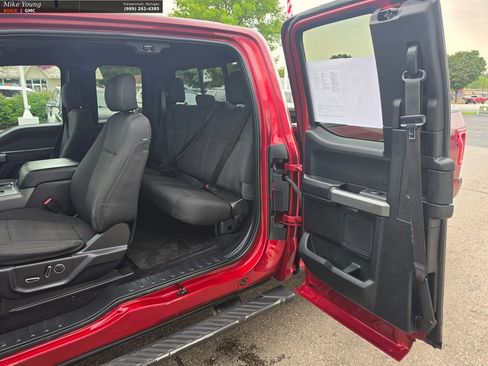 Used 2015 Ford F150 XLT w/ Equipment Group 302A Luxury AWD/4WD image 35