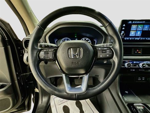 Used 2023 Honda Pilot EX-L image 11