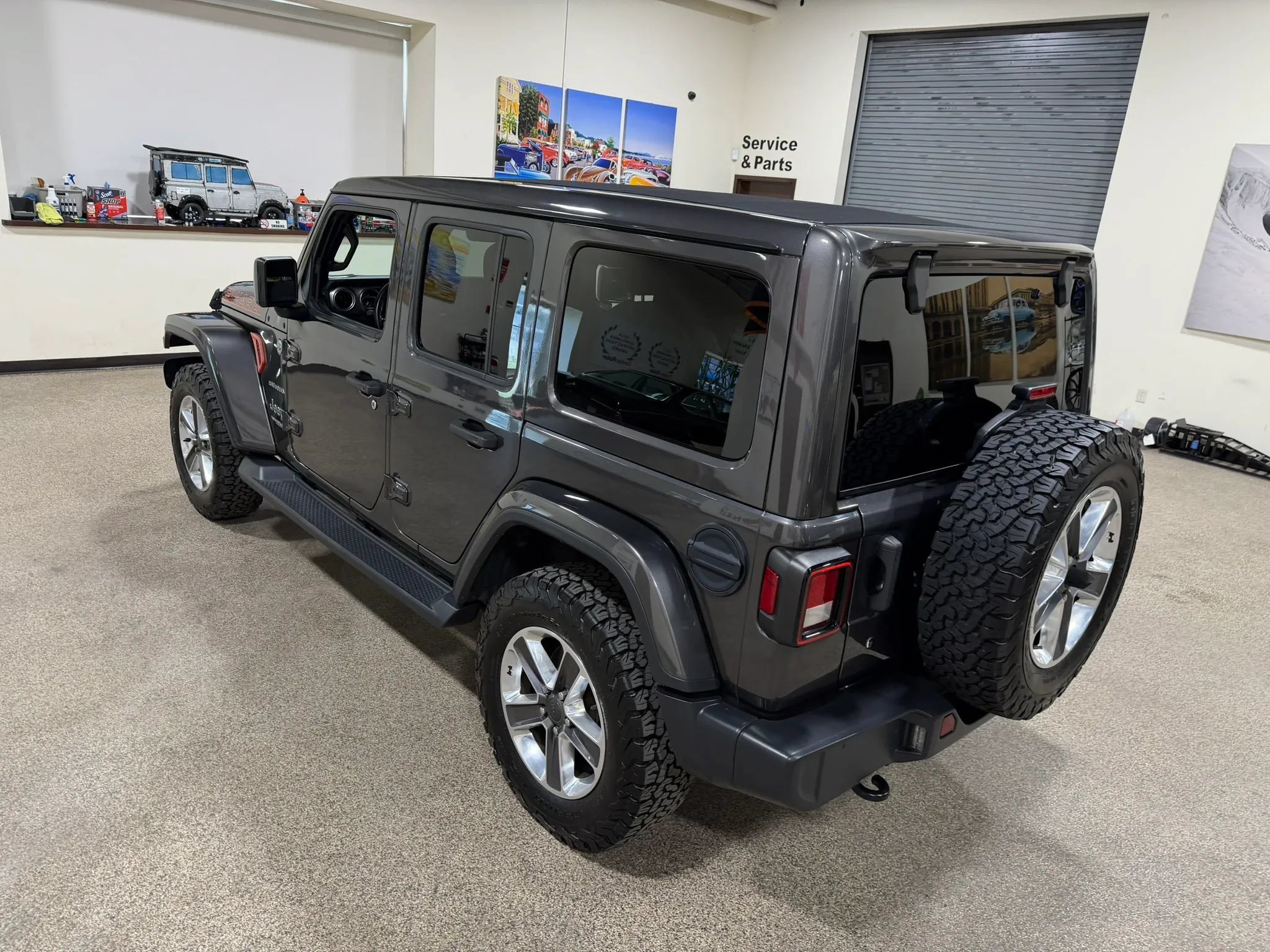 Used 2020 Jeep Wrangler Unlimited Sahara w/ Uconnect 4C Nav & Sound Group AWD/4WD image 19