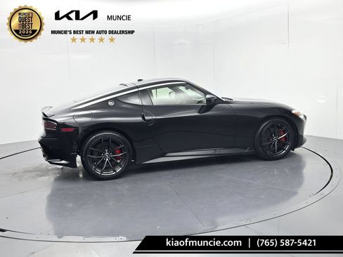 Used 2024 Nissan Z Performance w/ Floor Mat Package RWD image 8