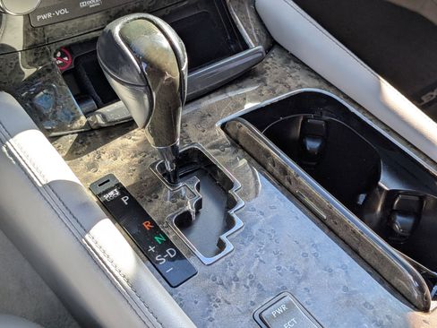 Used 2010 Lexus LS 460 image 25