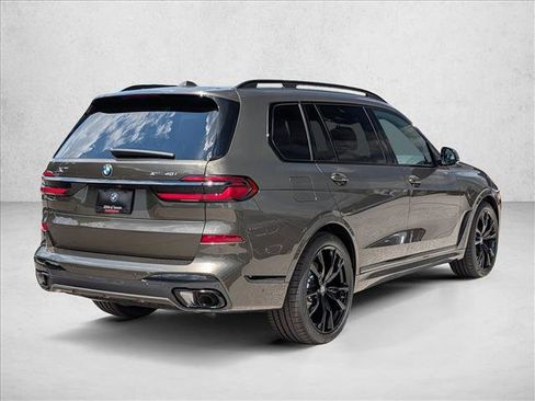 New 2027 BMW X7 xDrive40i w/ M Sport Package AWD/4WD image 2