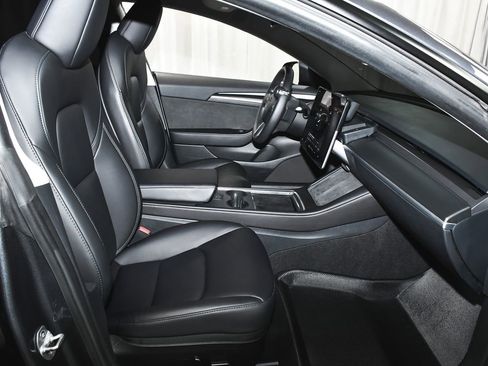 Used 2023 Tesla Model 3 Standard Range image 45