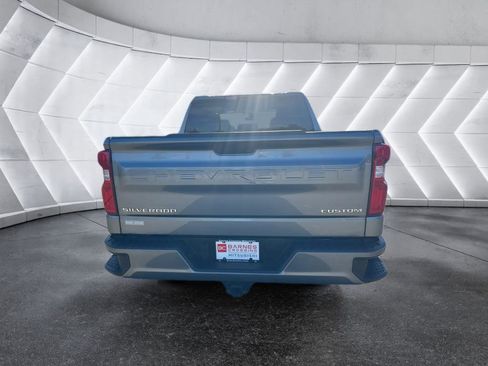Used 2022 Chevrolet Silverado 1500 Custom w/ Safety Confidence Package image 5