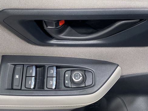 Certified 2025 Subaru Forester Premium AWD/4WD image 13