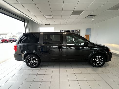 Used 2017 Dodge Grand Caravan GT FWD image 6