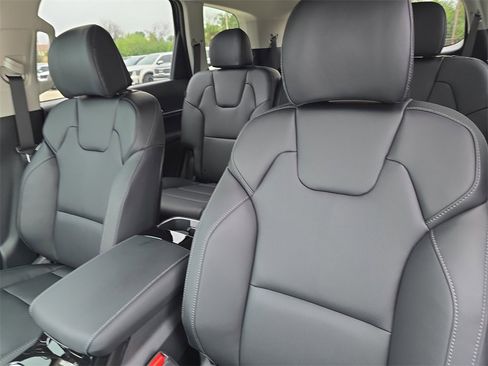New 2025 Kia Telluride S image 24