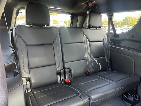 Used 2024 GMC Yukon XL Denali image 33