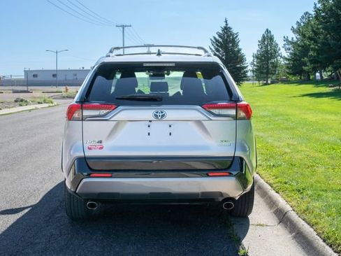 Used 2019 Toyota RAV4 XSE image 5