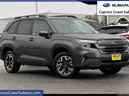 Used 2026 Subaru Forester Premium AWD/4WD image 1
