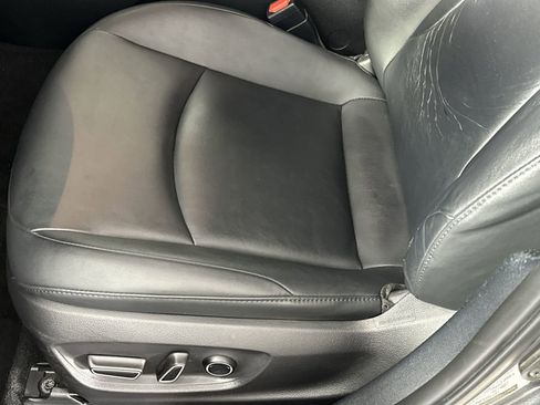 Used 2017 Toyota Prius Prime Advanced image 12