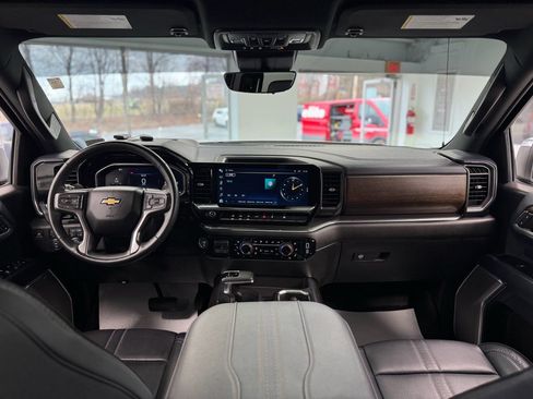 Used 2024 Chevrolet Silverado 1500 High Country w/ High Country Premium Package image 26