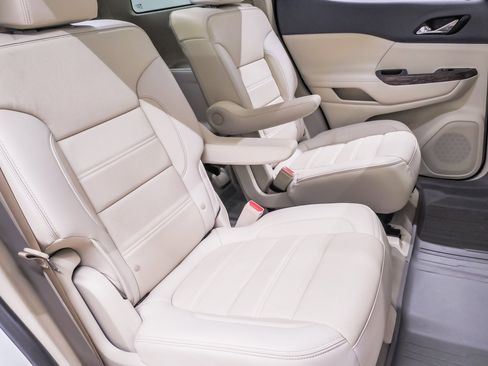 Used 2020 GMC Acadia Denali w/ Technology Package image 14