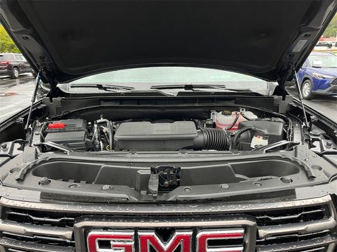 Used 2025 GMC Yukon AT4 Ultimate w/ LPO, Floor Liner Package image 28