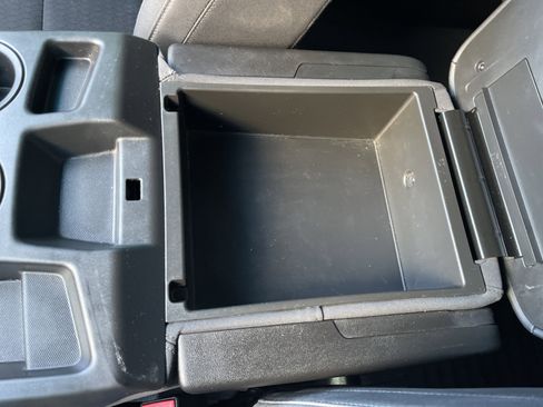 Used 2020 GMC Sierra 1500 SLE w/ SLE Value Package image 30