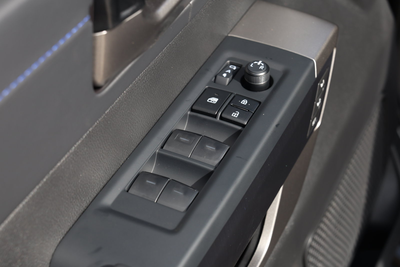 New 2026 Toyota Tundra Limited AWD/4WD image 30