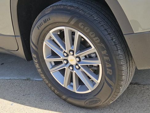 Used 2022 Chevrolet Traverse LT w/ LPO, Floor Liner Package FWD image 7