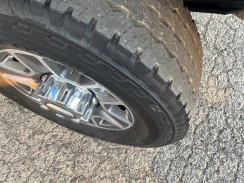 Used 2024 Ford F350 Lariat w/ FX4 Off-Road Package image 8