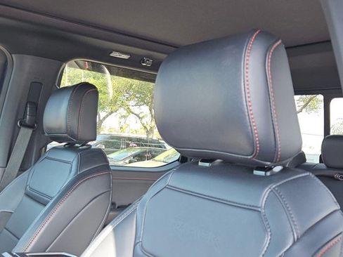 Used 2025 Ford F150 Raptor AWD/4WD image 19