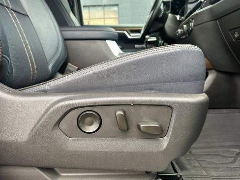 Used 2023 Chevrolet Silverado 1500 High Country w/ Technology Package image 22