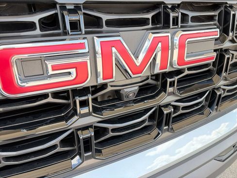 New 2026 GMC Canyon Elevation w/ Convenience Package RWD image 39