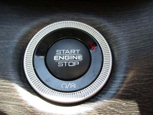 Used 2022 Jeep Grand Cherokee L Limited image 21