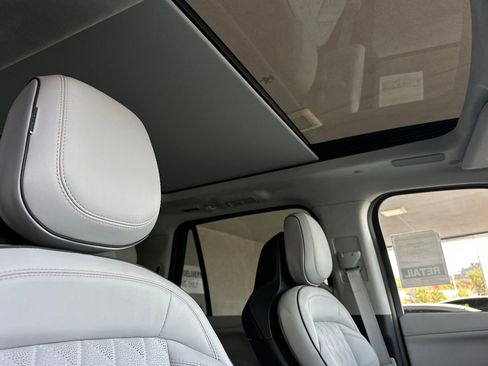 New 2026 Lincoln Navigator L Black Label w/ Black Label Special Edition AWD/4WD image 17