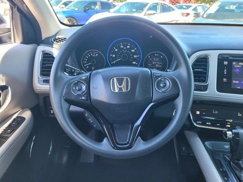 Used 2017 Honda HR-V EX image 16