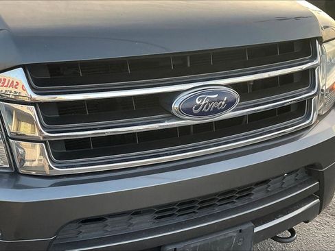 Used 2017 Ford Expedition XLT image 29