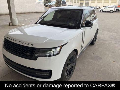 Used 2023 Land Rover Range Rover SE image 3