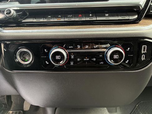 Used 2023 GMC Sierra 1500 Elevation image 23