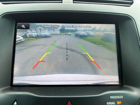 Used 2015 Ford Explorer XLT w/ Equipment Group 201A AWD/4WD image 23