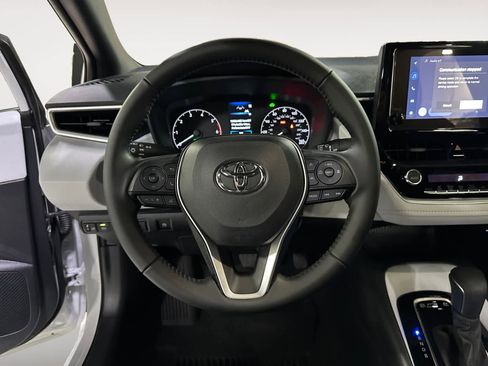 Used 2025 Toyota Corolla SE image 17