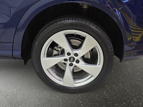 Used 2025 Audi Q5 Premium Plus w/ Premium Plus AWD/4WD image 37