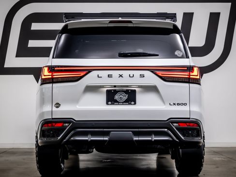 Used 2024 Lexus LX 600 F Sport AWD/4WD image 12