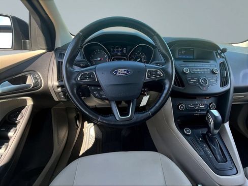 Used 2015 Ford Focus SE FWD image 10