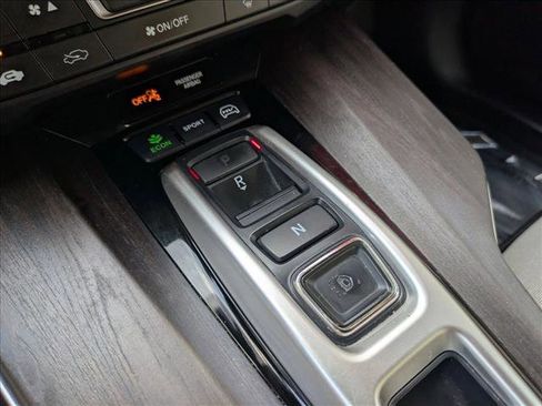 Used 2018 Honda Clarity Plug-In Hybrid image 12