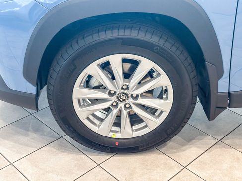 New 2026 Toyota Corolla Cross LE w/ Moonroof Package FWD image 11
