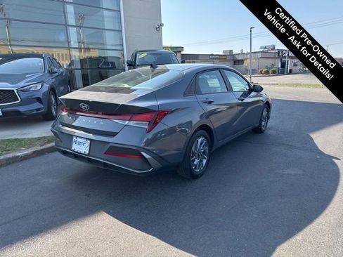 Used 2024 Hyundai Elantra SEL FWD image 6