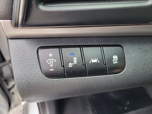 Used 2019 Hyundai Elantra SEL w/ Cargo Package FWD image 9