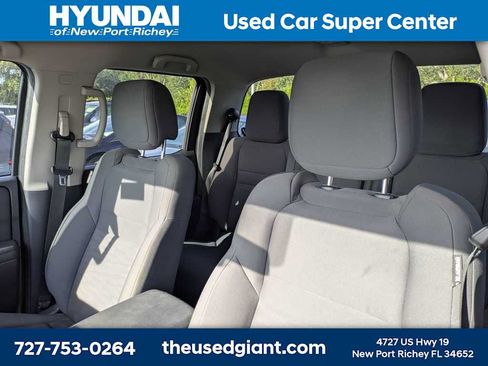 Used 2022 Nissan Frontier S w/ Technology Package RWD image 3