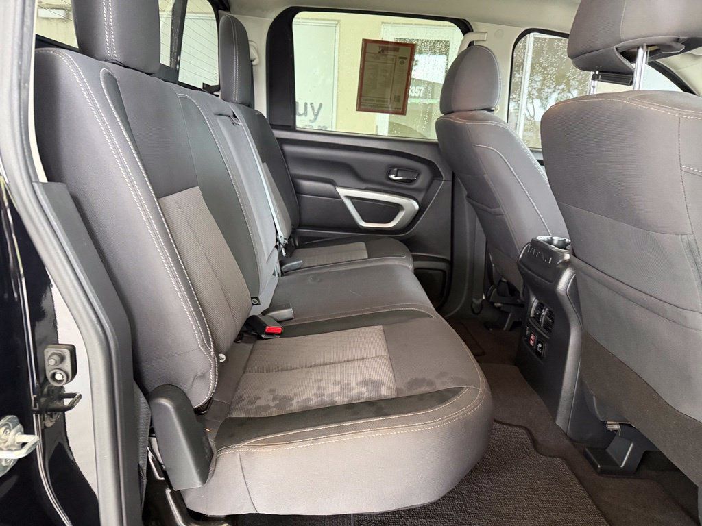 Used 2021 Nissan Titan SV w/ SV Convenience Package RWD image 31