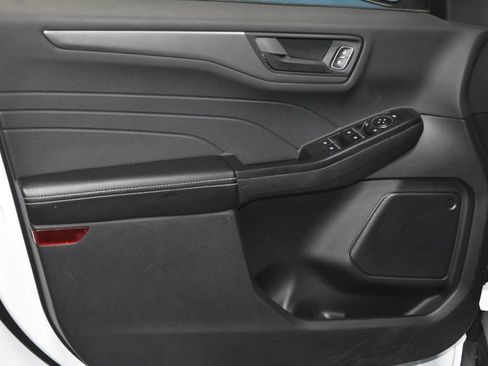 Used 2025 Ford Escape Active image 4